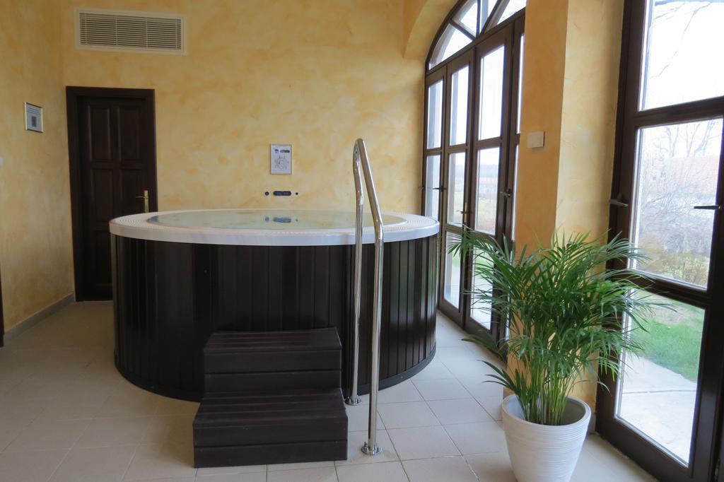 Sarlospuszta Club Hotel Tatárszentgyörgy Εξωτερικό φωτογραφία